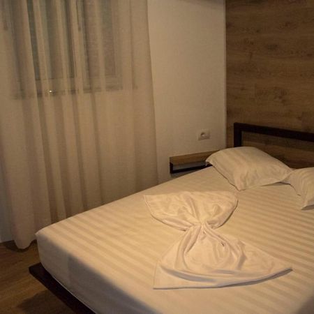 Apartament Stefani Sarandë Eksteriør bilde